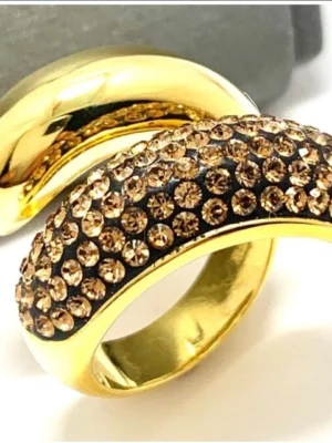 18k Yellow Gold & Jewelry Bronze 3.00ctw Cognac & White Natural Crystal Ring