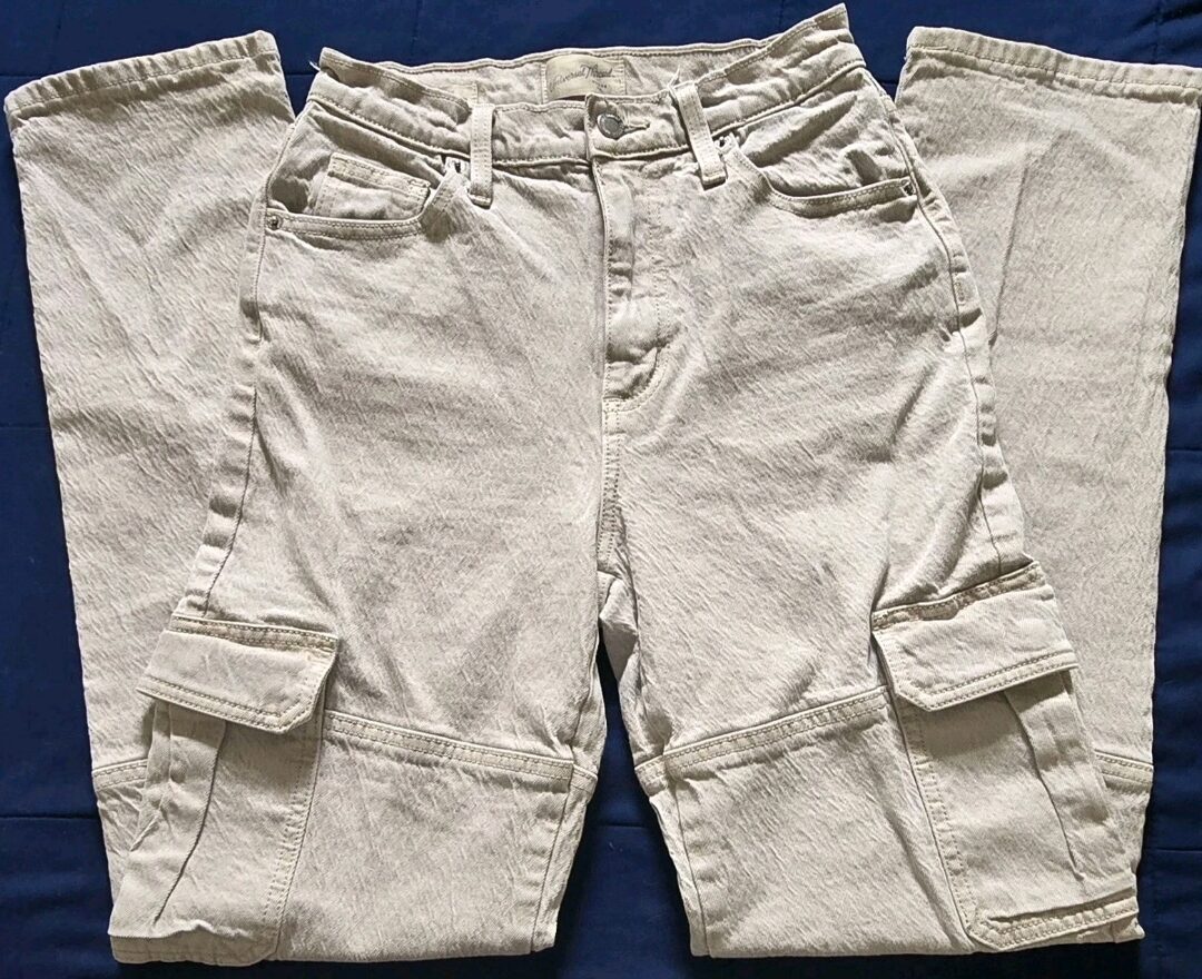 Universal Thread High Rise 90s Straight Leg Cargo Jeans Tan/Sand Size 6 Short - Image 6