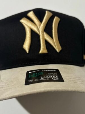New York Yankees  Cap Hat - NWT Adjustable Unisex