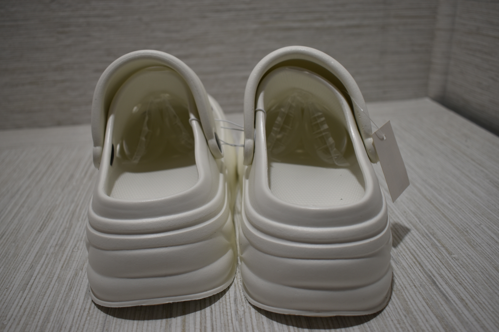 Crocs Classic Platform Women's Clogs - La BUBU,36-37 Imported White - Image 6